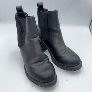 MIA Jonna Black Chelsea Boots Womens 7M Lug Sole Chunky Block Heel MH1594